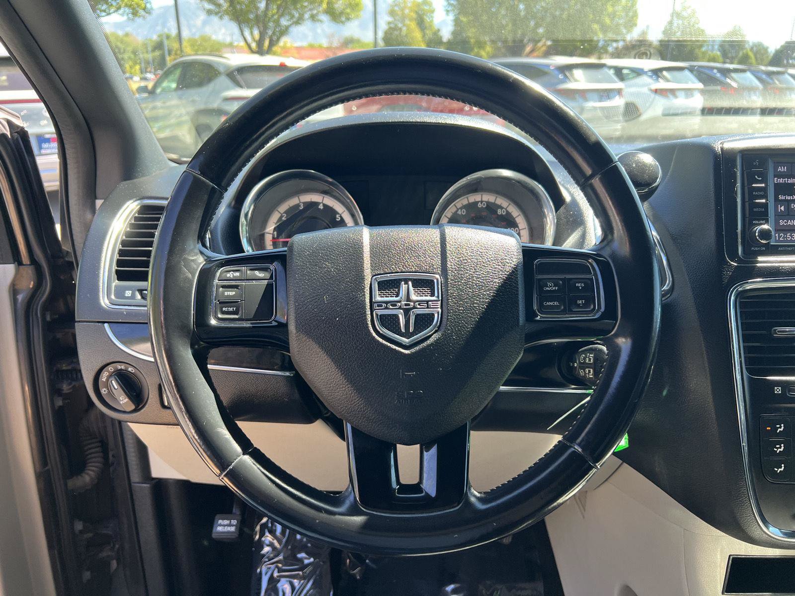 Used 2019 Dodge Grand Caravan SXT FWD image 6