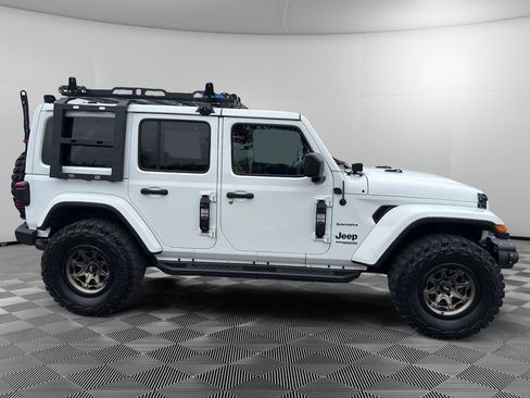 Used 2019 Jeep Wrangler Unlimited Sahara image 8