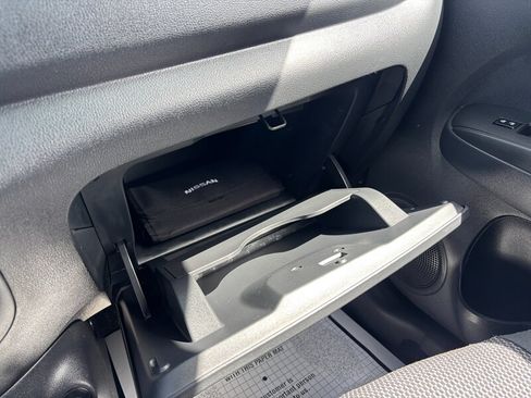 Used 2018 Nissan Versa SV FWD image 16