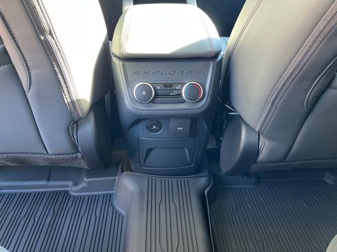 New 2026 Ford Explorer Active w/ Active Comfort Package AWD/4WD image 13