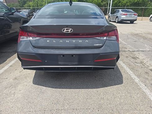 Used 2024 Hyundai Elantra Limited FWD image 6