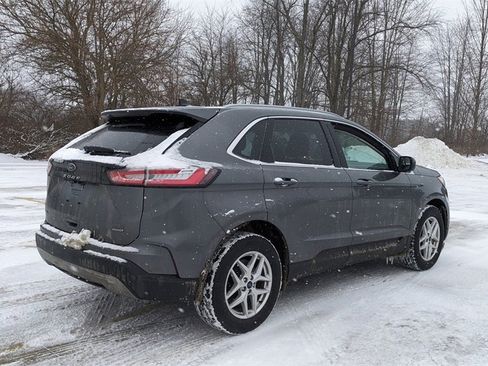 Used 2022 Ford Edge SEL w/ Convenience Package image 3