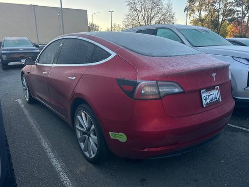 Used 2020 Tesla Model 3 Standard Range Plus image 3