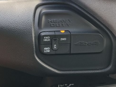 Used 2024 RAM 3500 Tradesman w/ Chrome Appearance Group AWD/4WD image 31