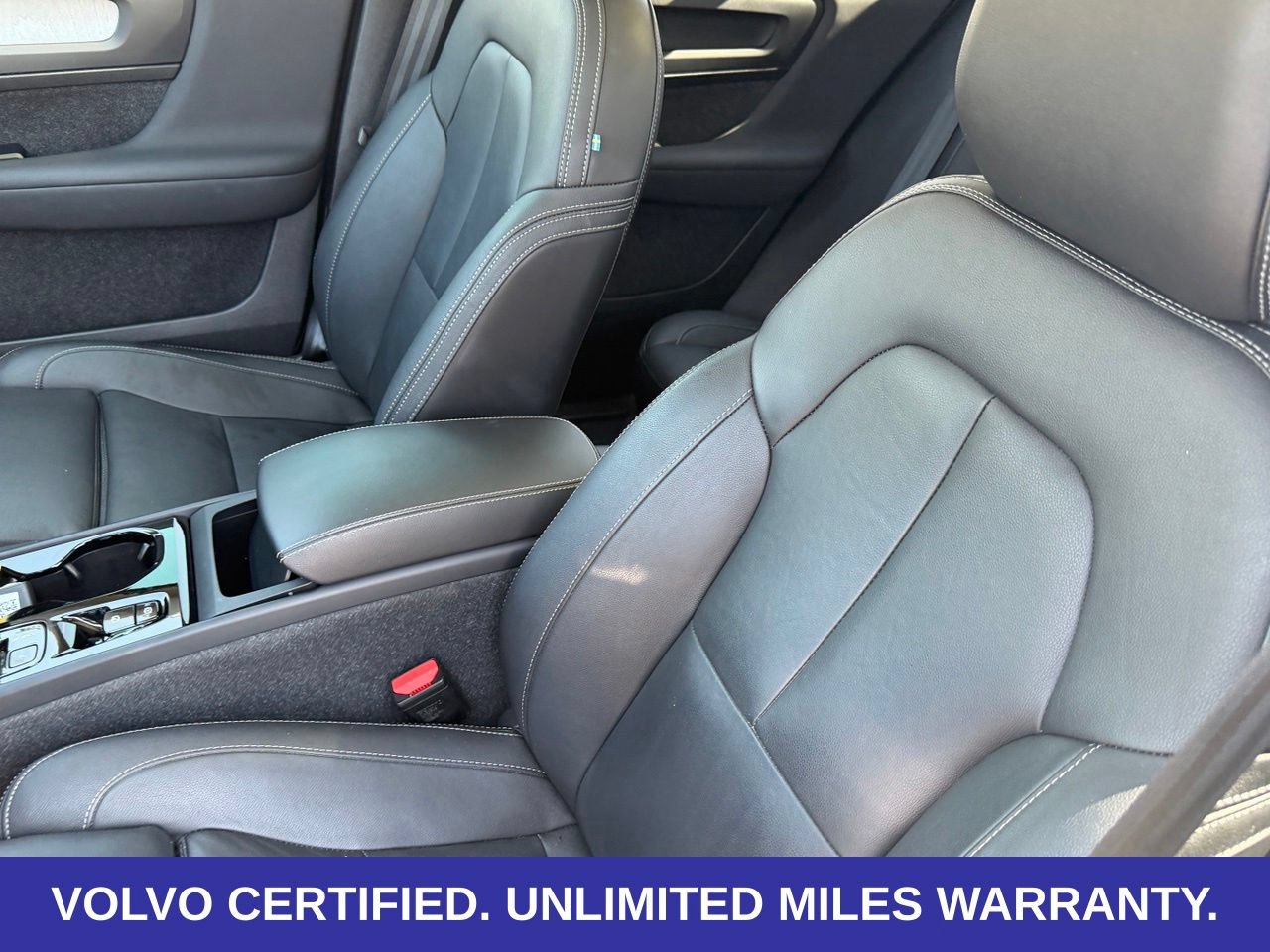 Certified 2024 Volvo XC40 B5 Ultimate AWD/4WD image 27