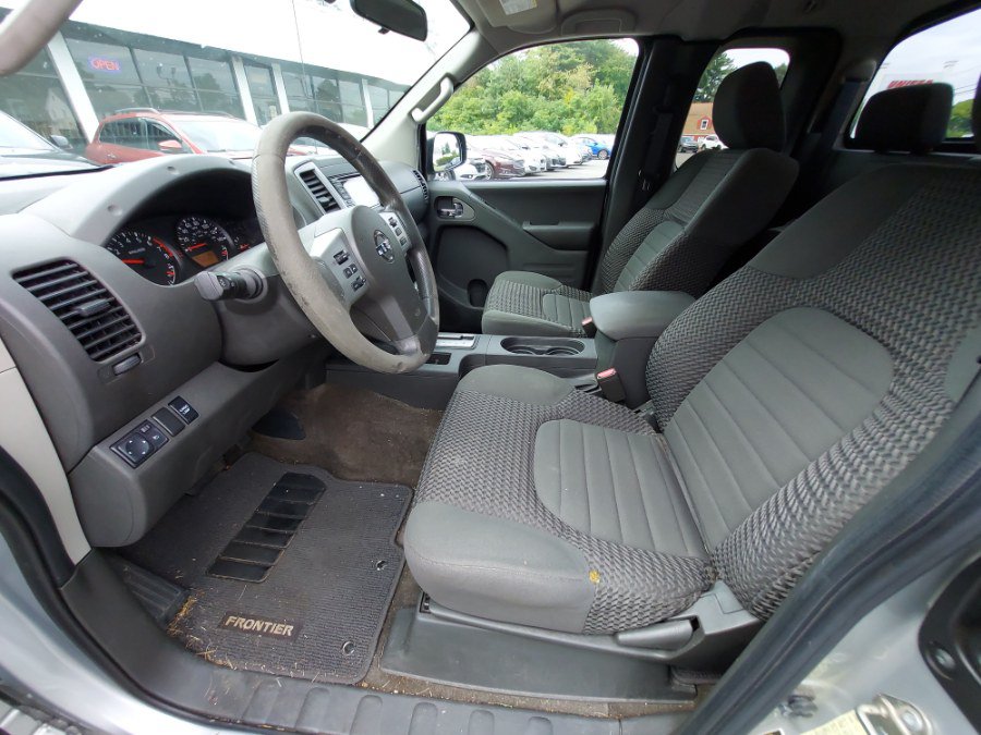 Used 2017 Nissan Frontier SV RWD image 7
