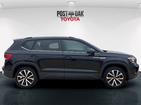 Used 2023 Volkswagen Taos SE image 8