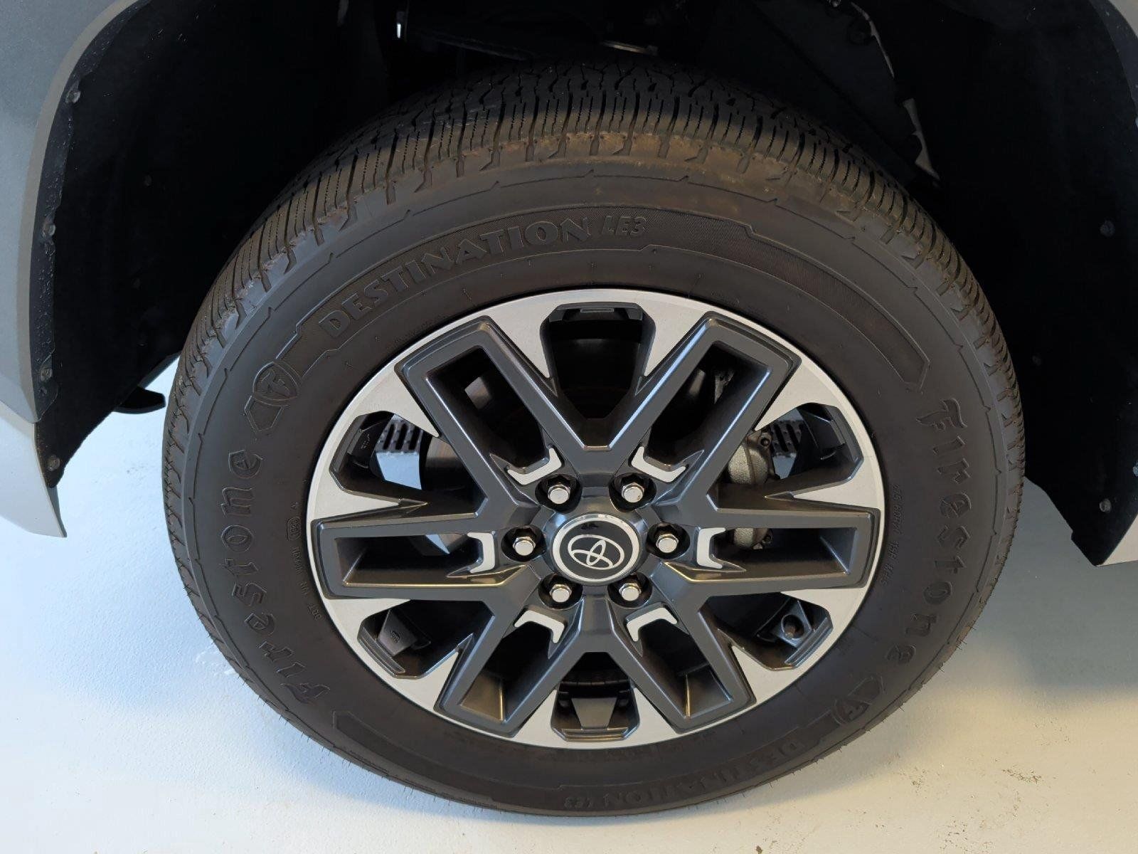 Used 2023 Toyota Tundra Limited w/ Power Package RWD image 10