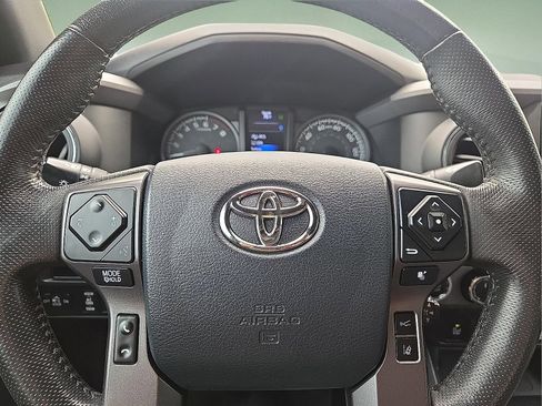 Used 2019 Toyota Tacoma TRD Sport w/ Technology Package AWD/4WD image 24