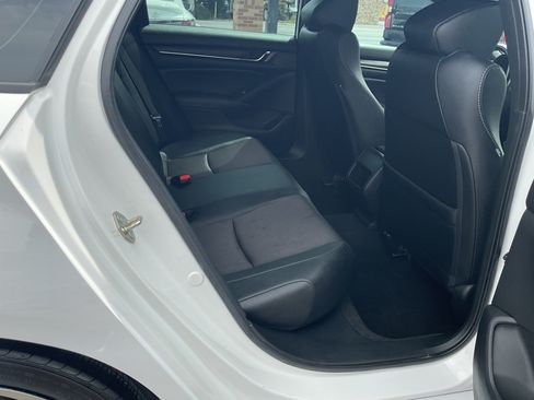 Used 2020 Honda Accord Sport image 10