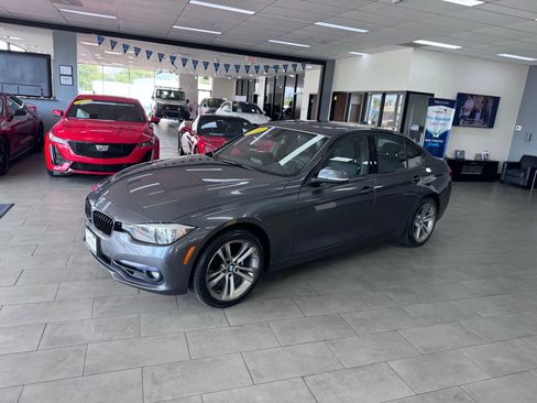 Used 2017 BMW 330i xDrive Sedan image 2