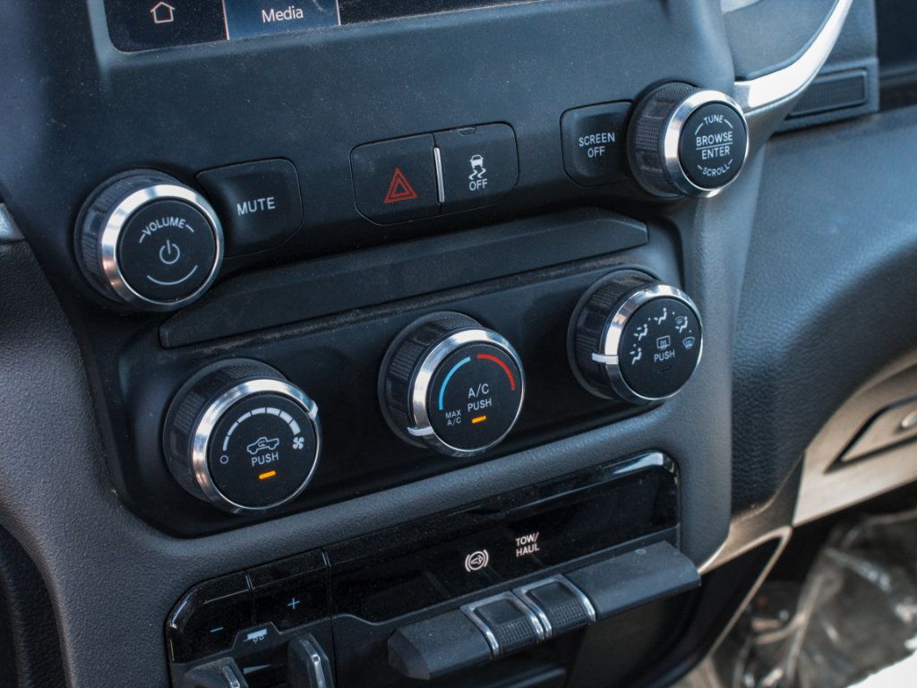 Used 2024 RAM 3500 Big Horn AWD/4WD image 24