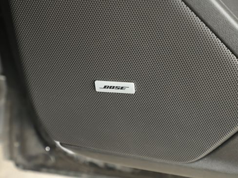 Used 2022 Cadillac XT6 Premium Luxury image 18