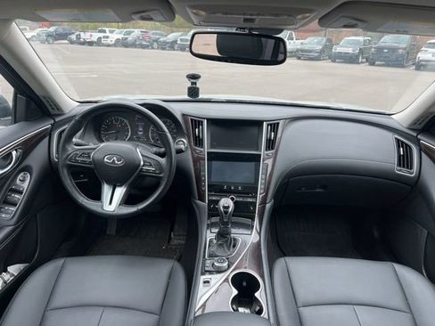 Used 2019 INFINITI Q50 Luxe w/ Essential Package (3.0T Luxe) AWD/4WD image 15