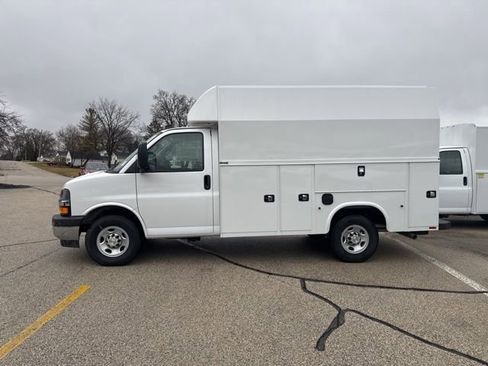 New 2025 Chevrolet Express 3500 w/ Power Convenience Package RWD image 3