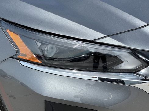 Used 2025 Nissan Altima 2.5 SV FWD image 10