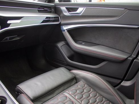 Used 2022 Audi RS 6 image 20