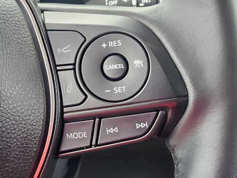 Certified 2022 Toyota Corolla Cross LE AWD/4WD image 15