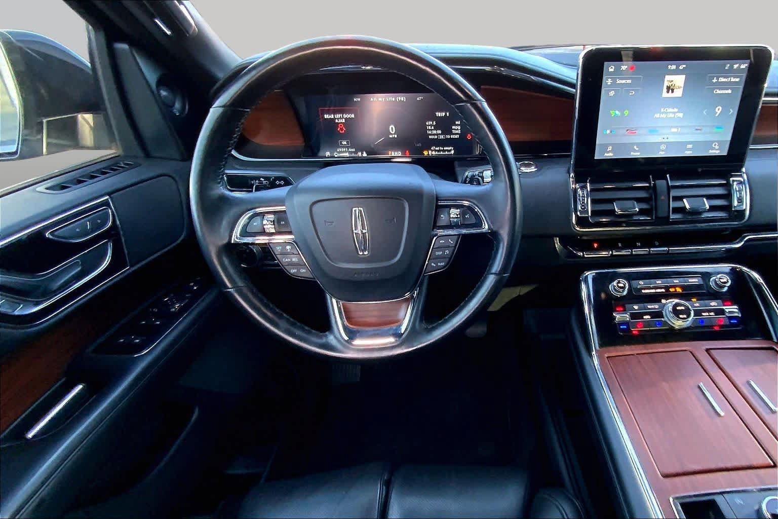 Used 2021 Lincoln Navigator 4WD image 6