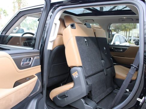 Certified 2025 INFINITI QX80 Luxe image 48