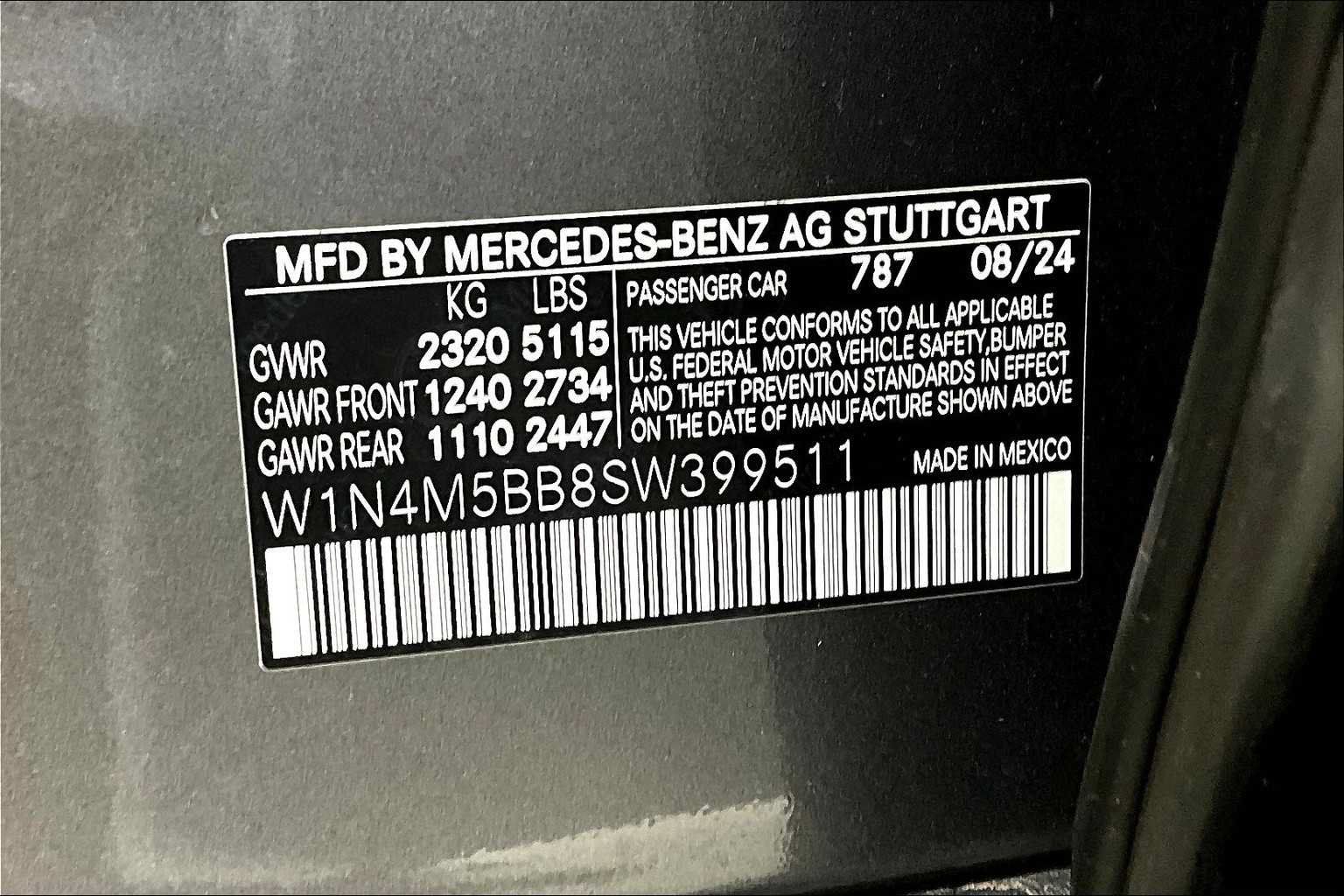 Certified 2025 Mercedes-Benz GLB 35 AMG 4MATIC image 21