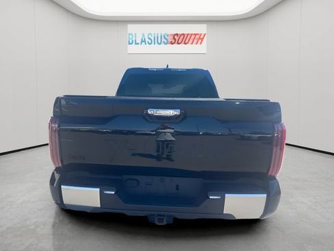 Used 2024 Toyota Tundra Limited AWD/4WD image 4