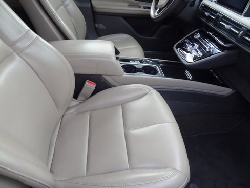 Used 2021 Lincoln Corsair FWD image 17