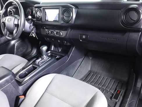 Used 2017 Toyota Tacoma SR image 33