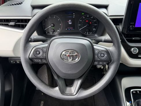 Used 2025 Toyota Corolla LE FWD image 13