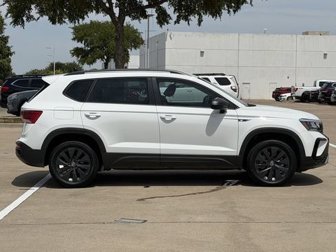 Used 2024 Volkswagen Taos S FWD image 3