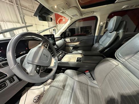 Used 2021 Lincoln Navigator L Black Label w/ Cargo Convenience Package image 15