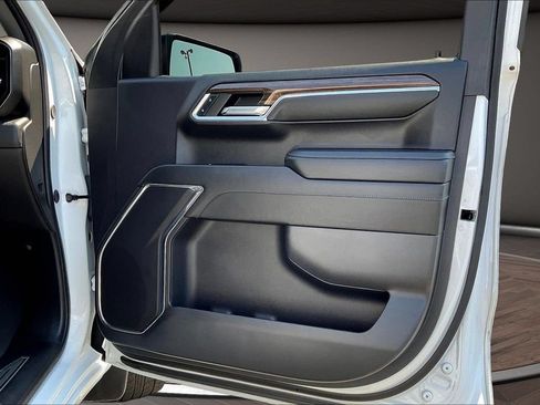 Used 2024 Chevrolet Silverado 1500 RST RWD image 32