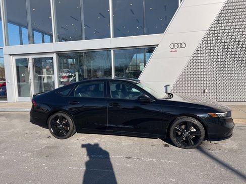 Used 2023 Honda Accord Sport image 15