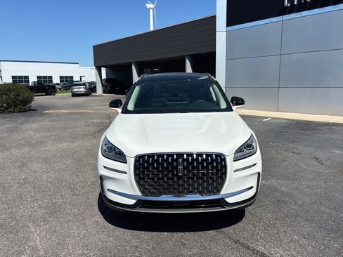 Certified 2024 Lincoln Corsair Reserve w/ Equipment Group 201A AWD/4WD image 2