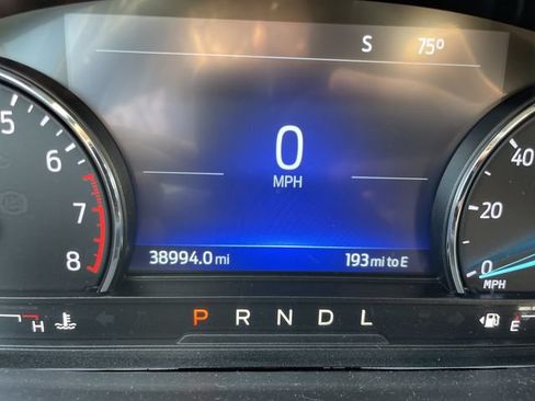 Used 2023 Ford Explorer XLT w/ Equipment Group 202A AWD/4WD image 9