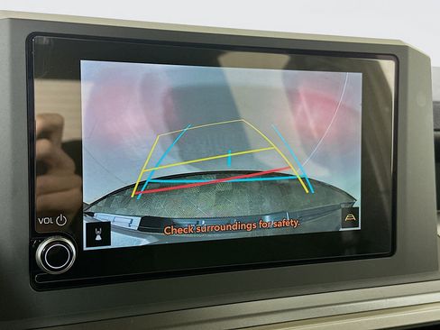 Used 2025 Toyota Tacoma TRD Off-Road image 13