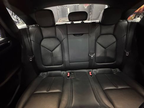 Used 2019 Porsche Macan S image 34