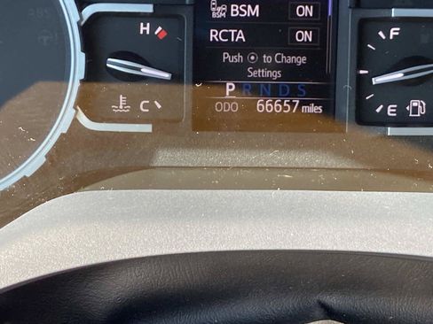 Used 2020 Toyota Tundra Platinum AWD/4WD image 34