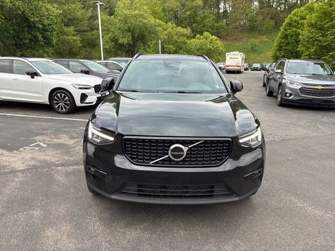 Used 2023 Volvo XC40 B5 Plus w/ Climate Package AWD/4WD image 5