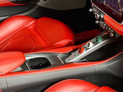 Certified 2020 Ferrari Portofino RWD image 19