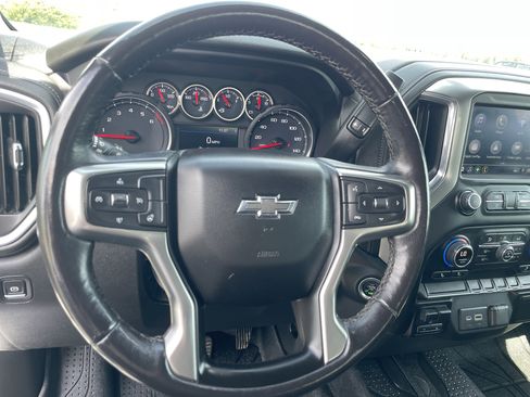 Used 2021 Chevrolet Silverado 1500 RST w/ Max Trailering Package AWD/4WD image 10