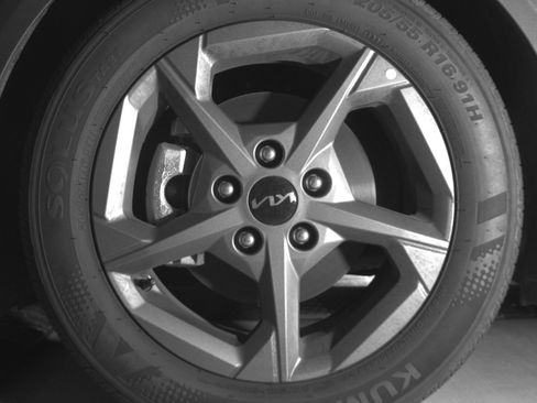 Used 2025 Kia K4 FWD image 12