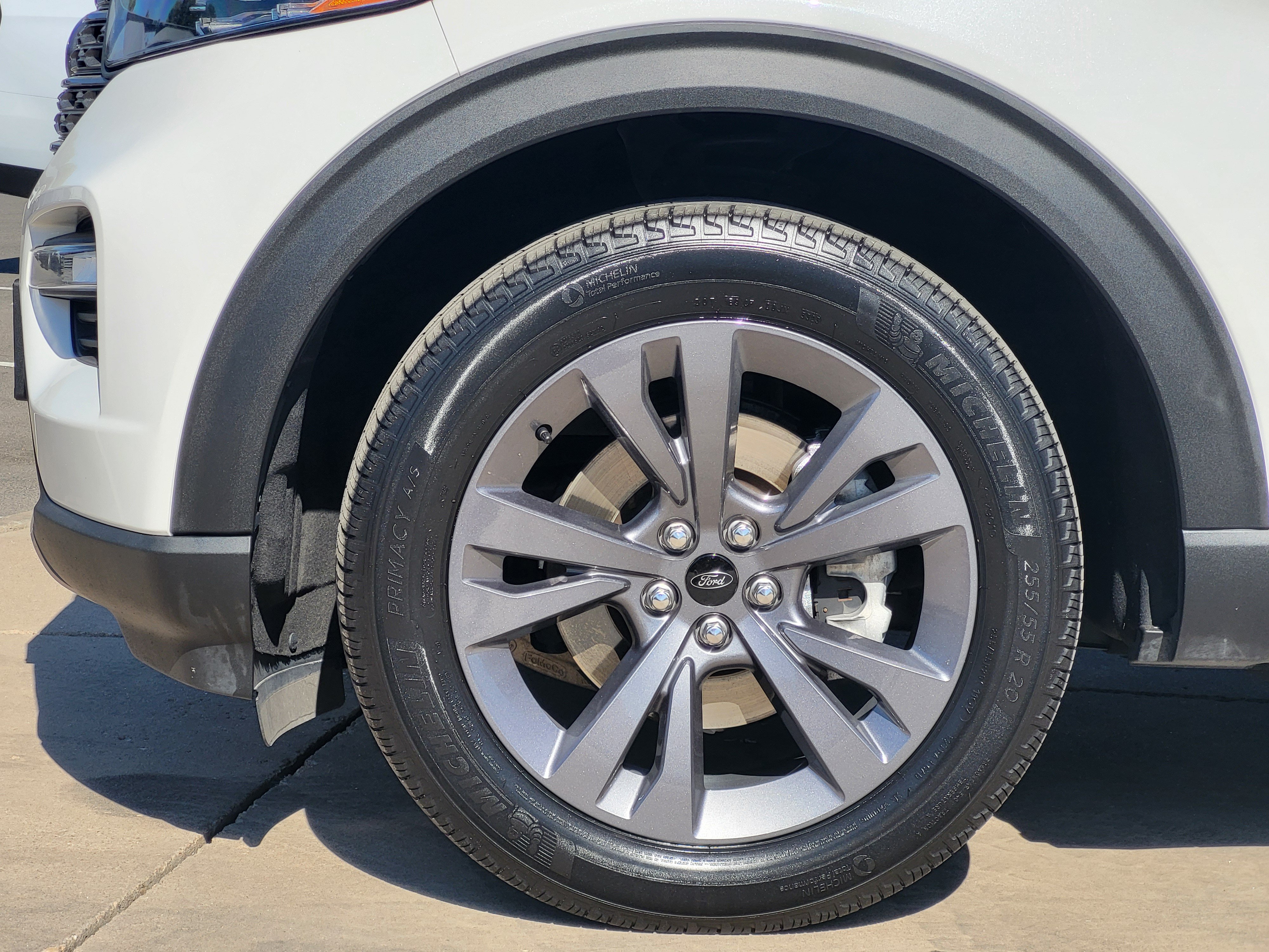 Used 2024 Ford Explorer XLT w/ Equipment Group 202A AWD/4WD image 10