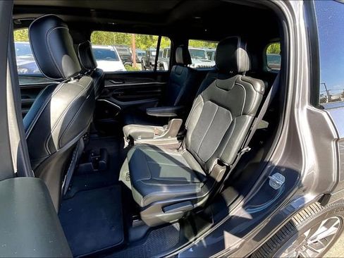 New 2025 Jeep Grand Cherokee L Overland image 10
