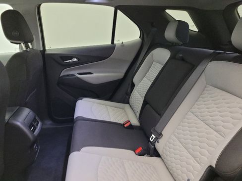 Used 2021 Chevrolet Equinox LT FWD image 18