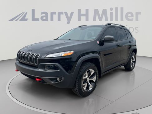 Used 2018 Jeep Cherokee Trailhawk w/ Quick Order Package 27L AWD/4WD image 1