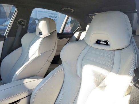 Used 2018 BMW M5 w/ Executive Package image 21