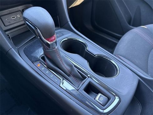 Used 2023 Chevrolet Equinox RS image 22