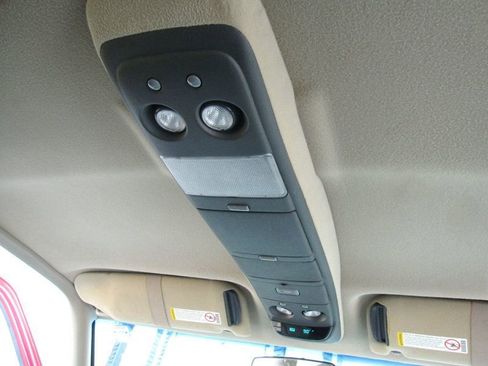 Used 1999 GMC Safari AWD image 33