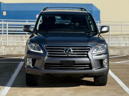 Used 2013 Lexus LX 570 4WD w/ Luxury Pkg w/Pre-crash image 2